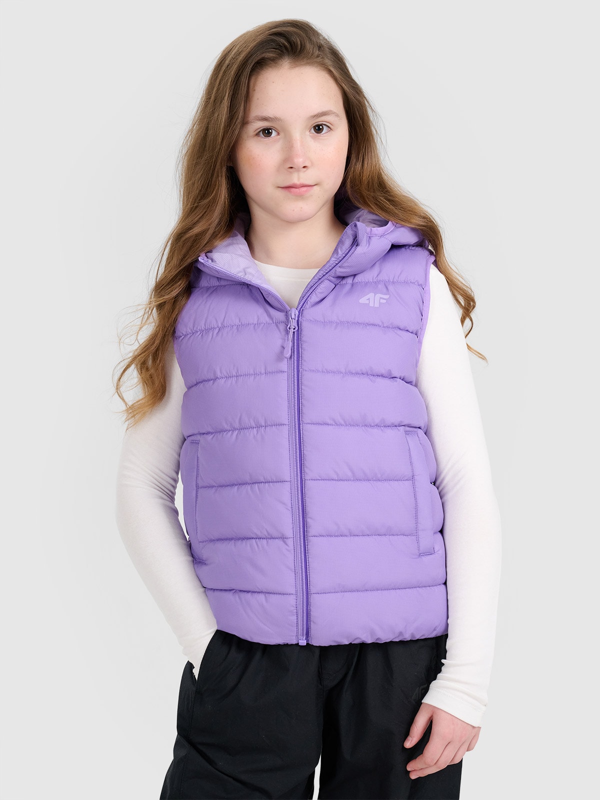 4F Bezrękawnik puchowy z wypełnieniem syntetycznym dziewczęcy - fioletowy 146 (10-11 lat)