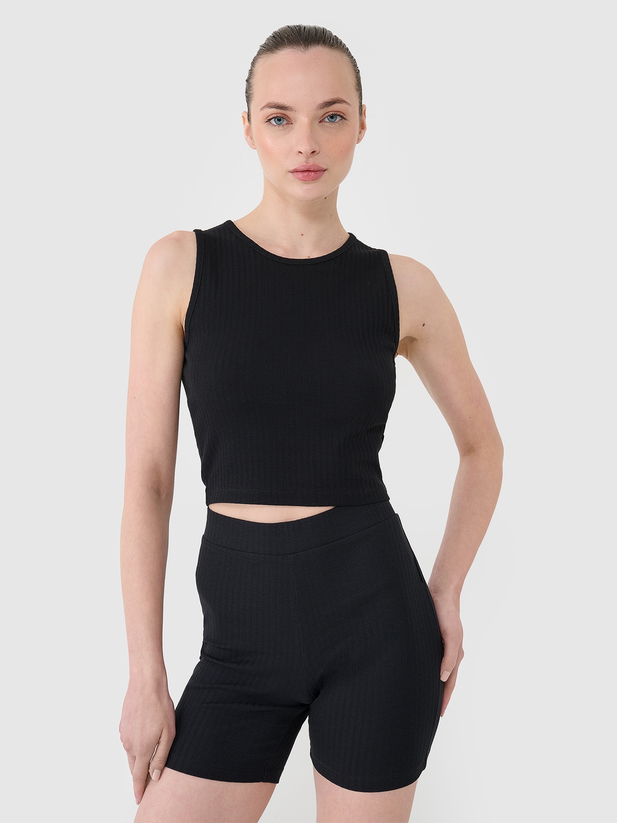 4F Crop top dzianinowy damski - czarny L