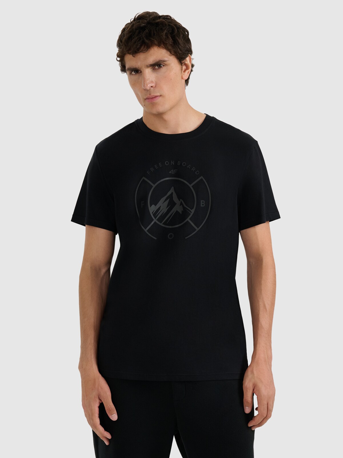 4F T-shirt regular z nadrukiem męski - czarny M