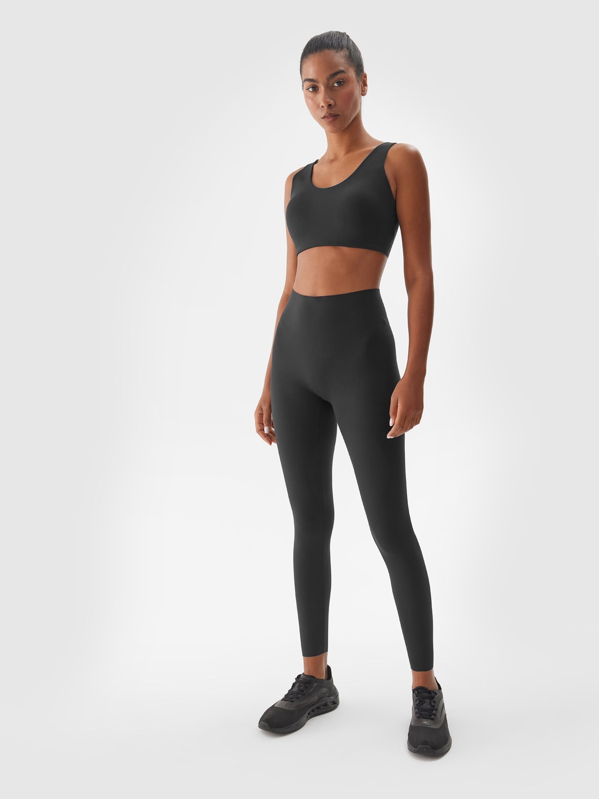 4F Legginsy treningowe z wysokim stanem damskie - czarne L