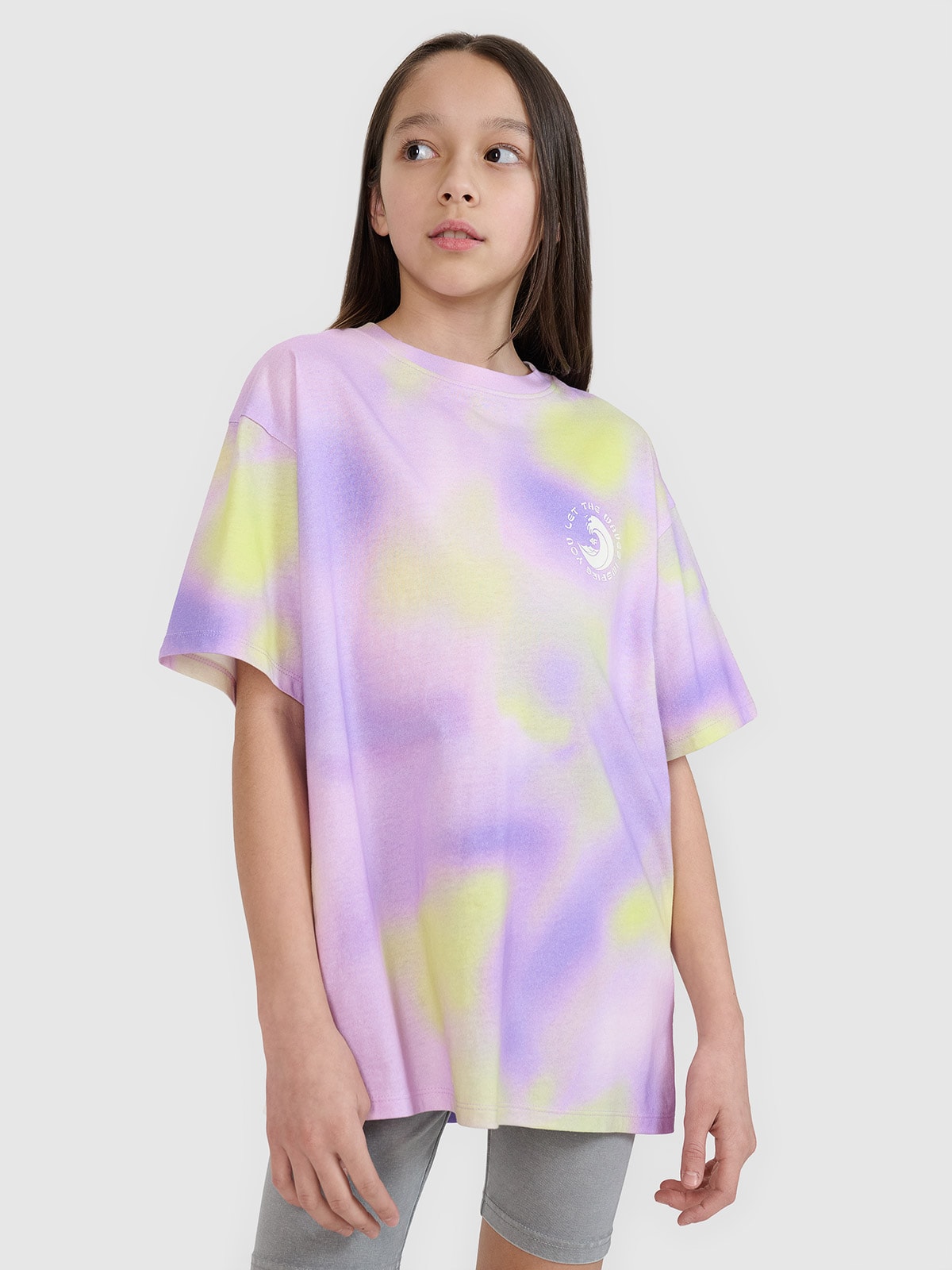 4F T-shirt oversize z nadrukiem dziewczęcy - fioletowy 122 (6-7 lat)