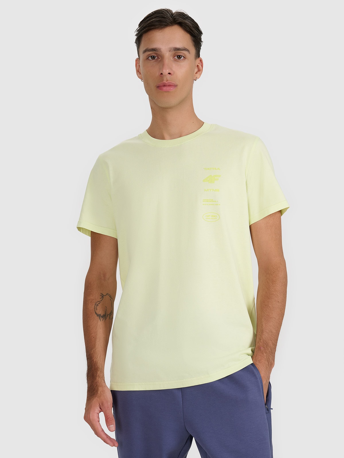 4F T-shirt regular z nadrukiem męski - żółty L