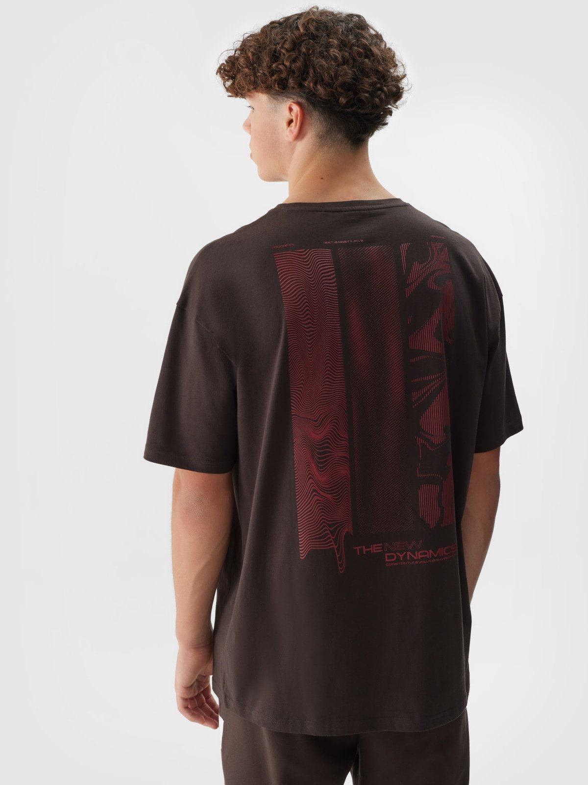 4F T-shirt oversize z nadrukiem męski - brązowy S