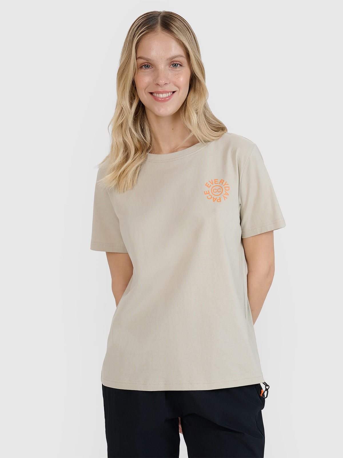 4F T-shirt oversize z nadrukiem damski - beżowy XS