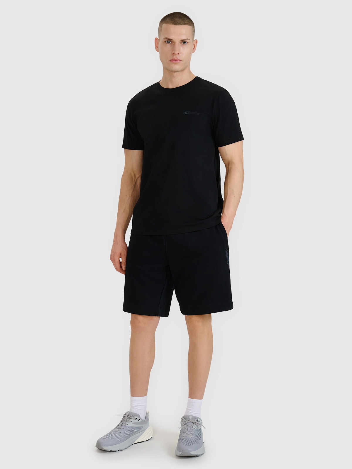 4F Spodenki dresowe męskie - czarne S