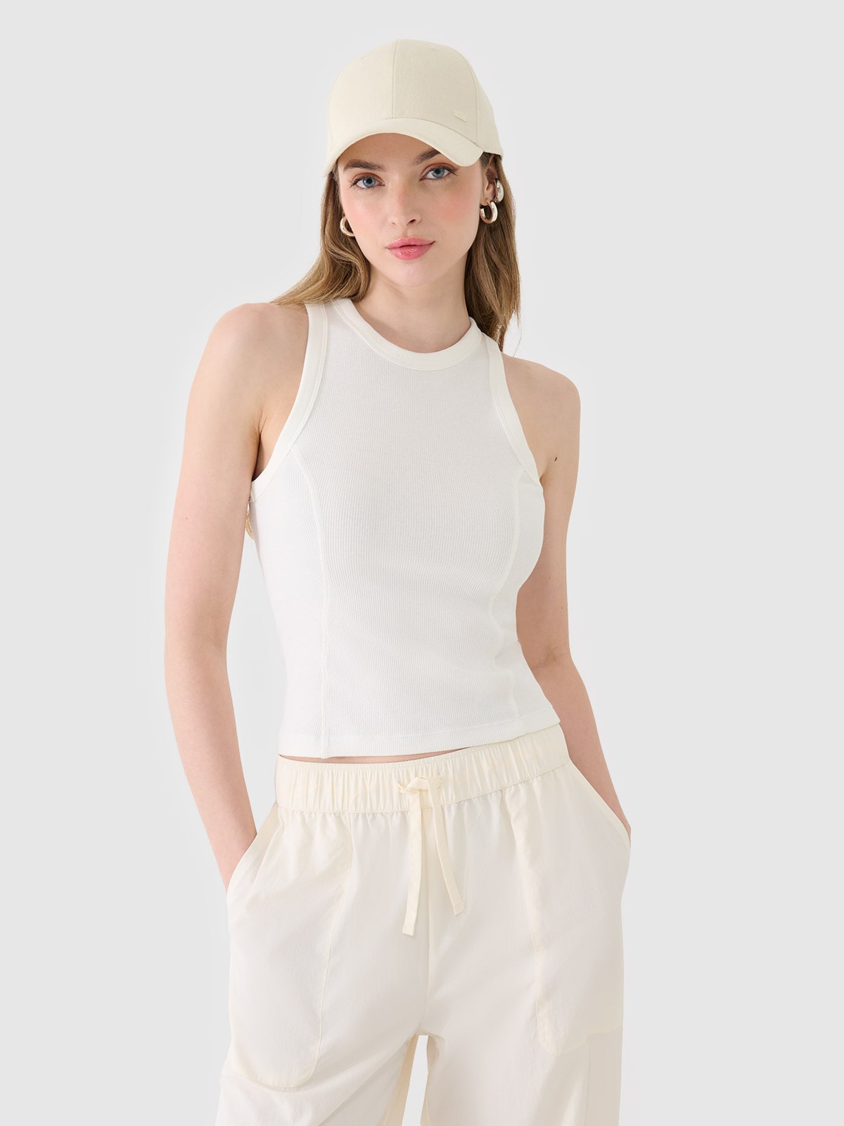 4F Top slim z prążkowanej dzianiny damski - biały S