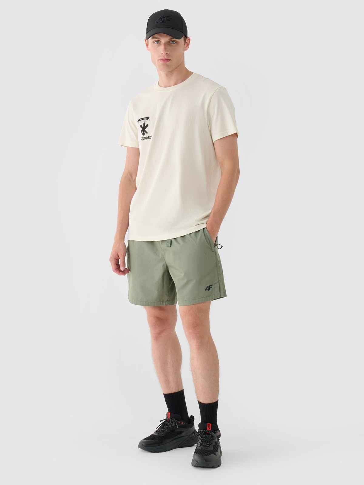 4F Spodenki casual męskie - oliwkowe S