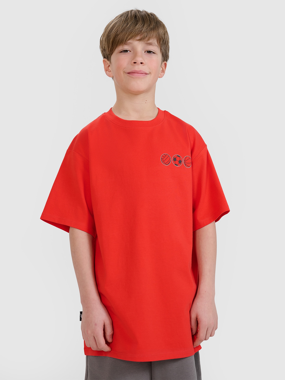 4F T-shirt oversize z nadrukiem chłopięcy - czerwony 134 (8-9 lat)
