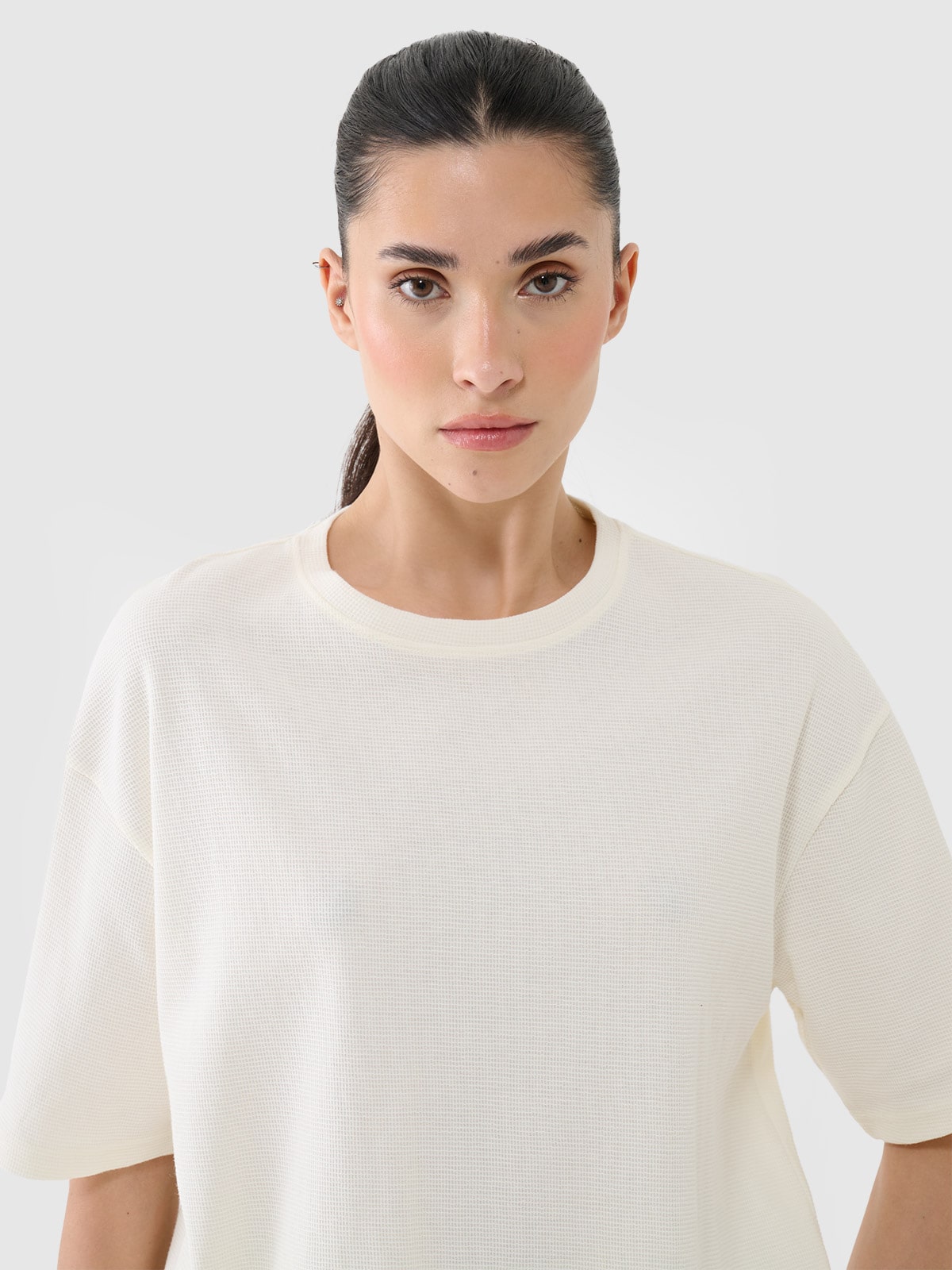 4F T-shirt regular z waflowej dzianiny damski - biały XS