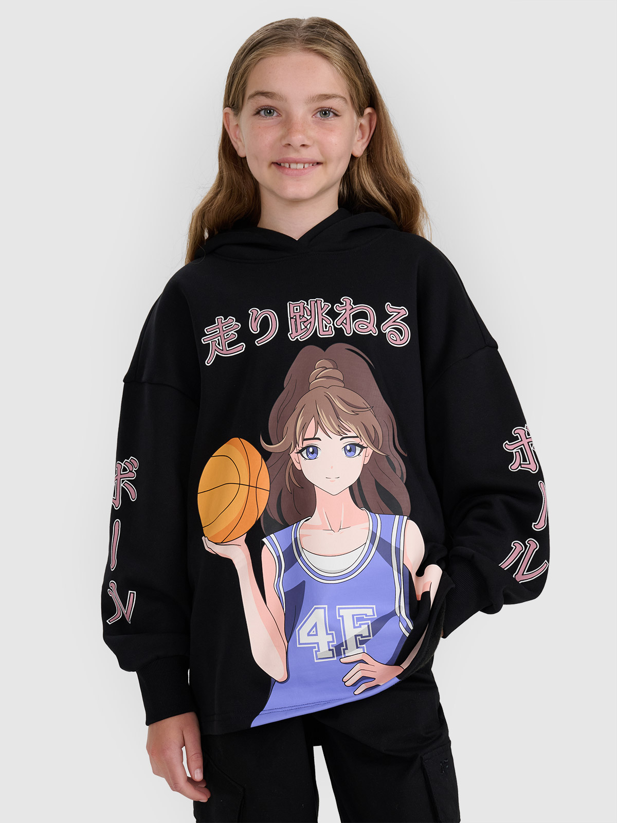 4F Bluza dresowa nierozpinana z kapturem dziewczęca - czarna 146 (10-11 lat)