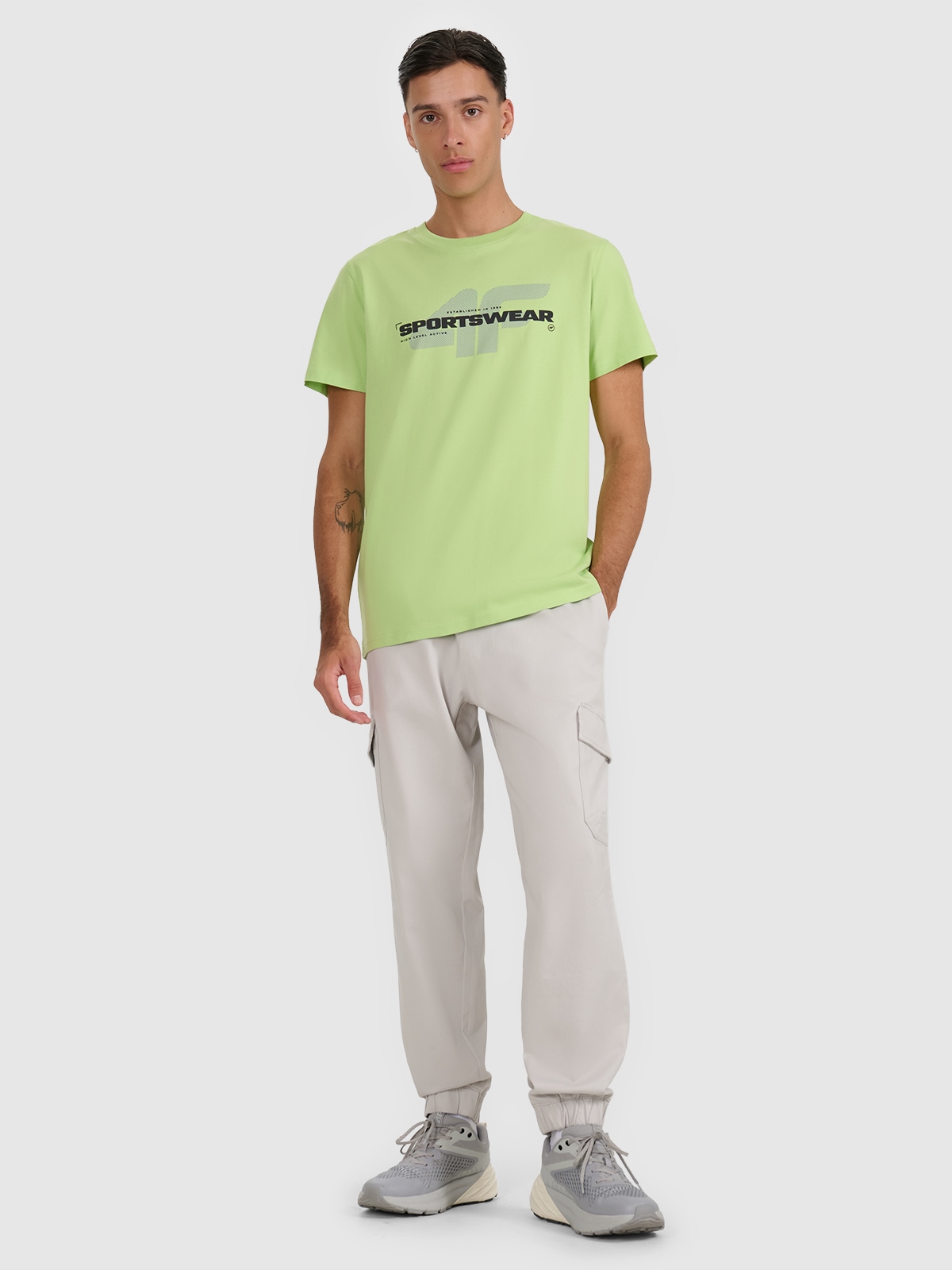 4F Spodnie casual cargo męskie - szare L