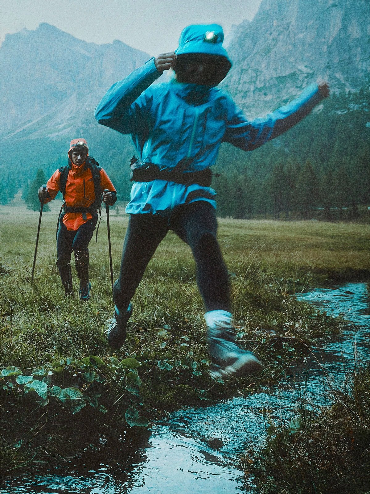 4F Kurtka trekkingowa przeciwdeszczowa membrana 20000+ damska - niebieska S