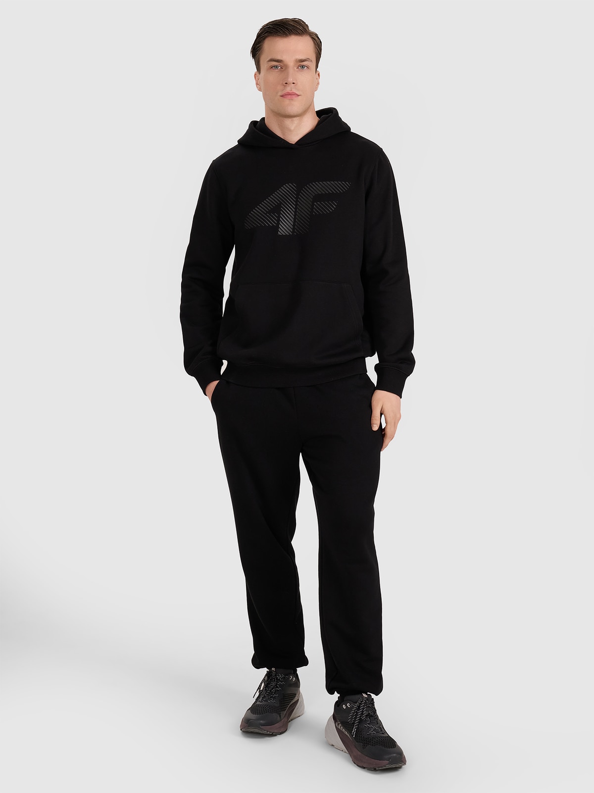4F Spodnie dresowe joggery męskie - czarne 3XL