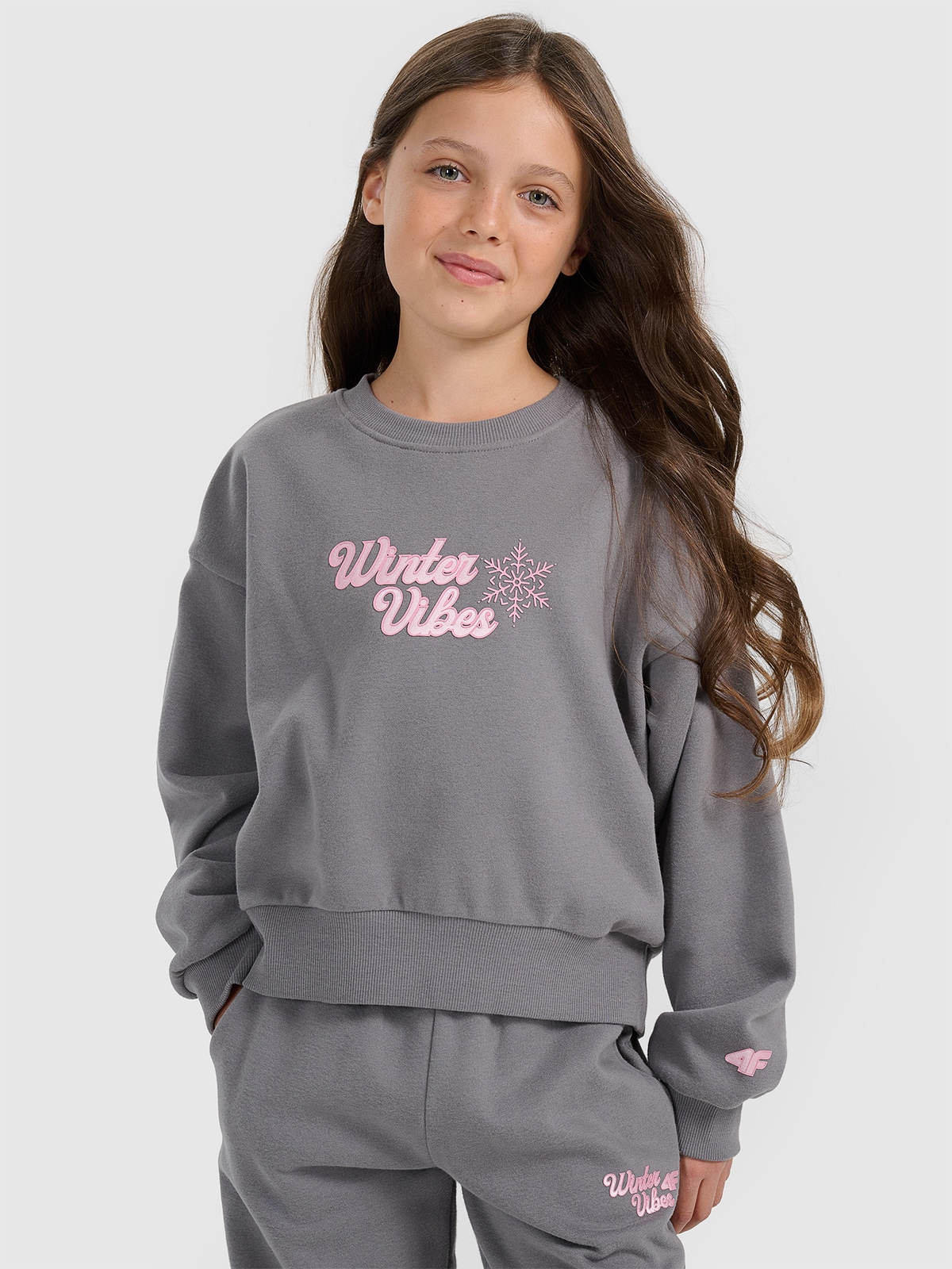 4F Bluza dresowa nierozpinana bez kaptura dziewczęca - szara 128 (7-8 lat)
