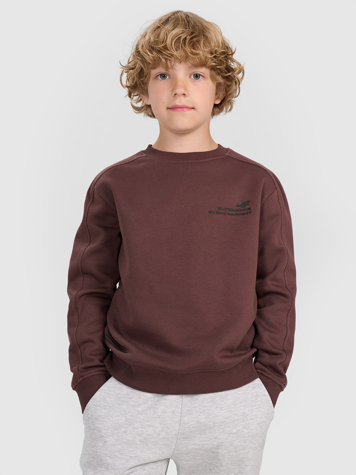 4F Bluza dresowa nierozpinana bez kaptura chłopięca - brązowa 164 (13-14 lat)