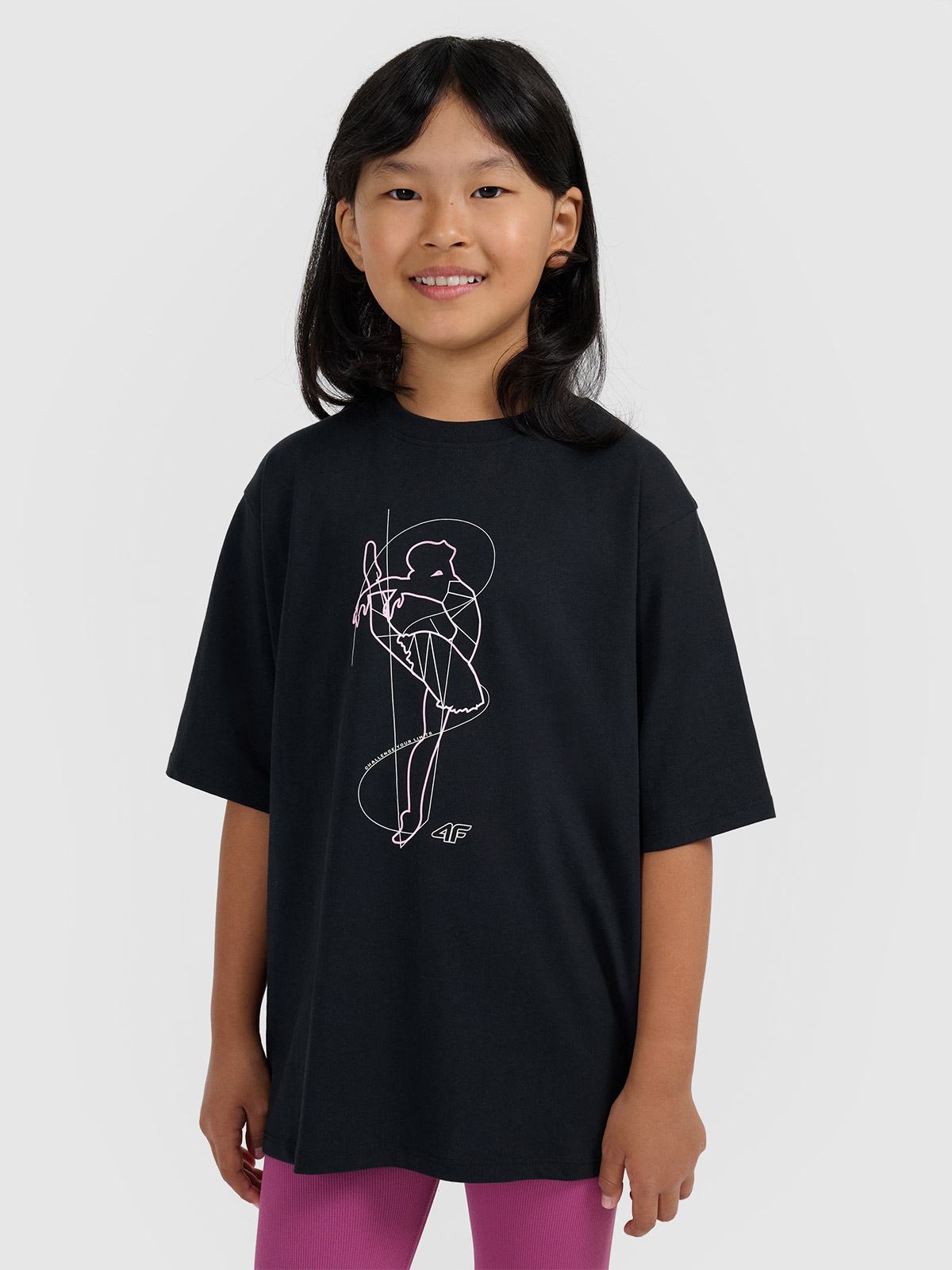 4F T-shirt oversize z nadrukiem dziewczęcy - czarny 158 (12-13 lat)