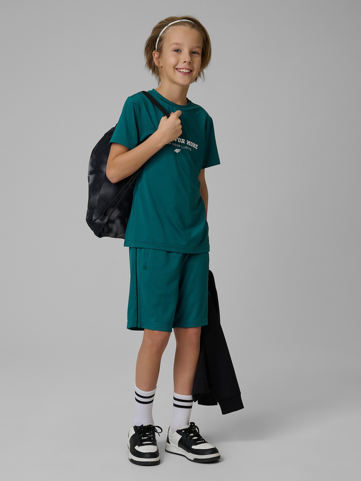 4F Spodenki sportowe szybkoschnące chłopięce - turkusowe 146/152 (10-12 lat)