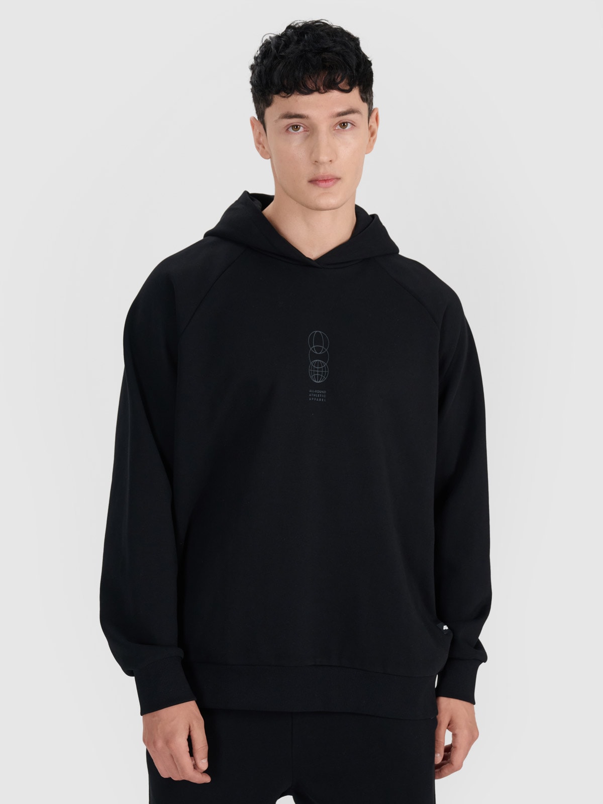 4F Bluza dresowa nierozpinana z kapturem męska - czarna XL