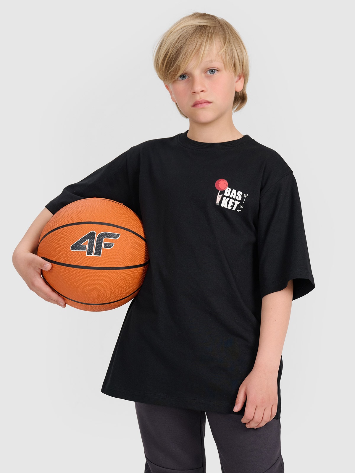 4F T-shirt oversize z nadrukiem chłopięcy - czarny 146 (10-11 lat)
