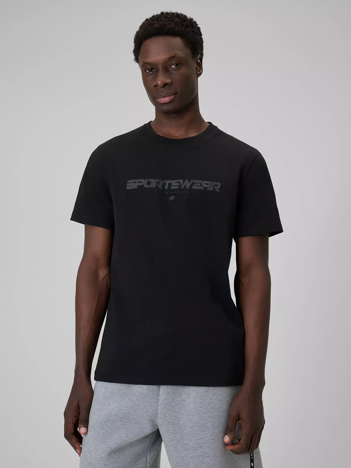 4F T-shirt regular z nadrukiem męski - czarny M