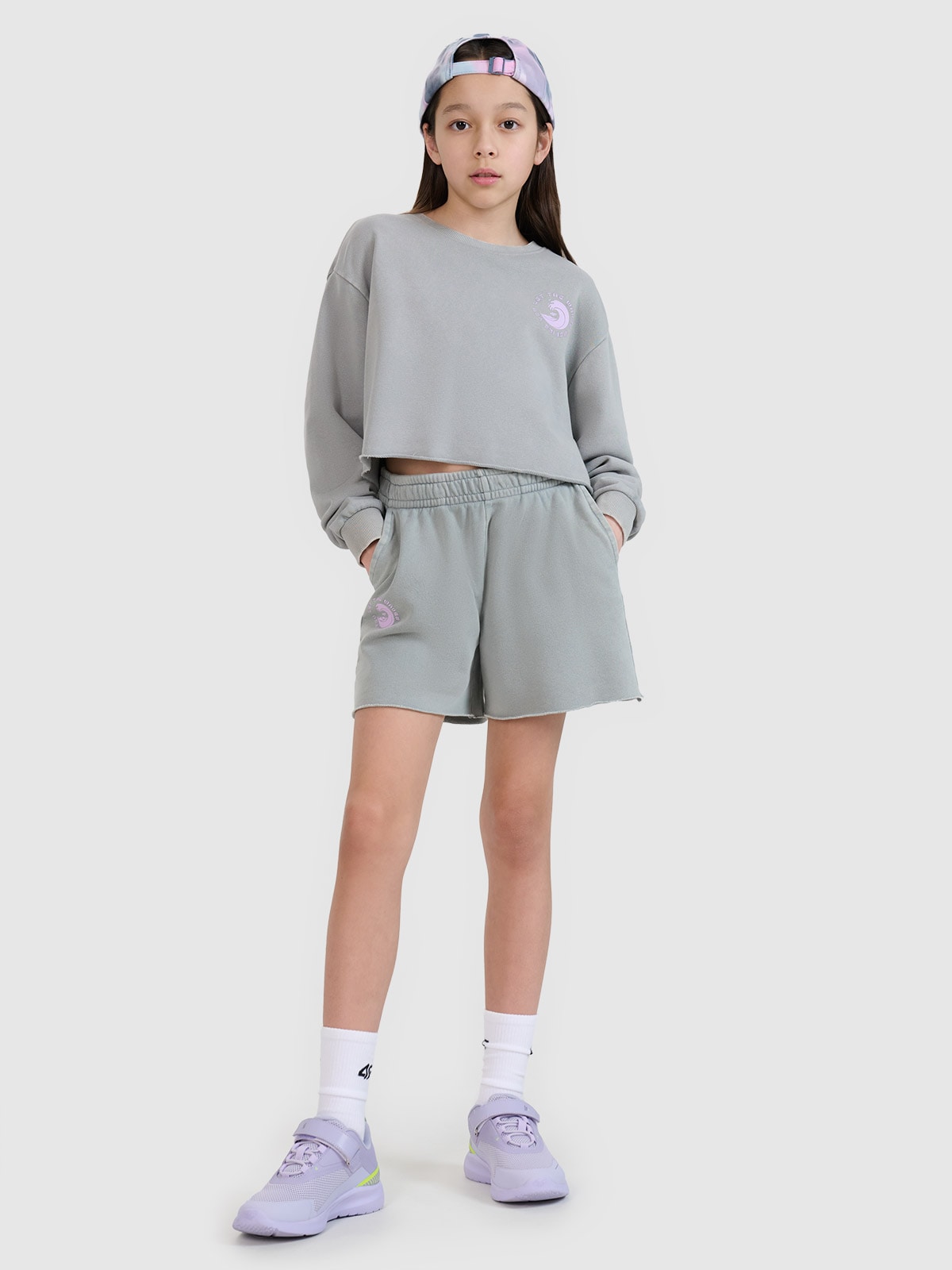 4F Spodenki dresowe dziewczęce - szare 146 (10-11 lat)