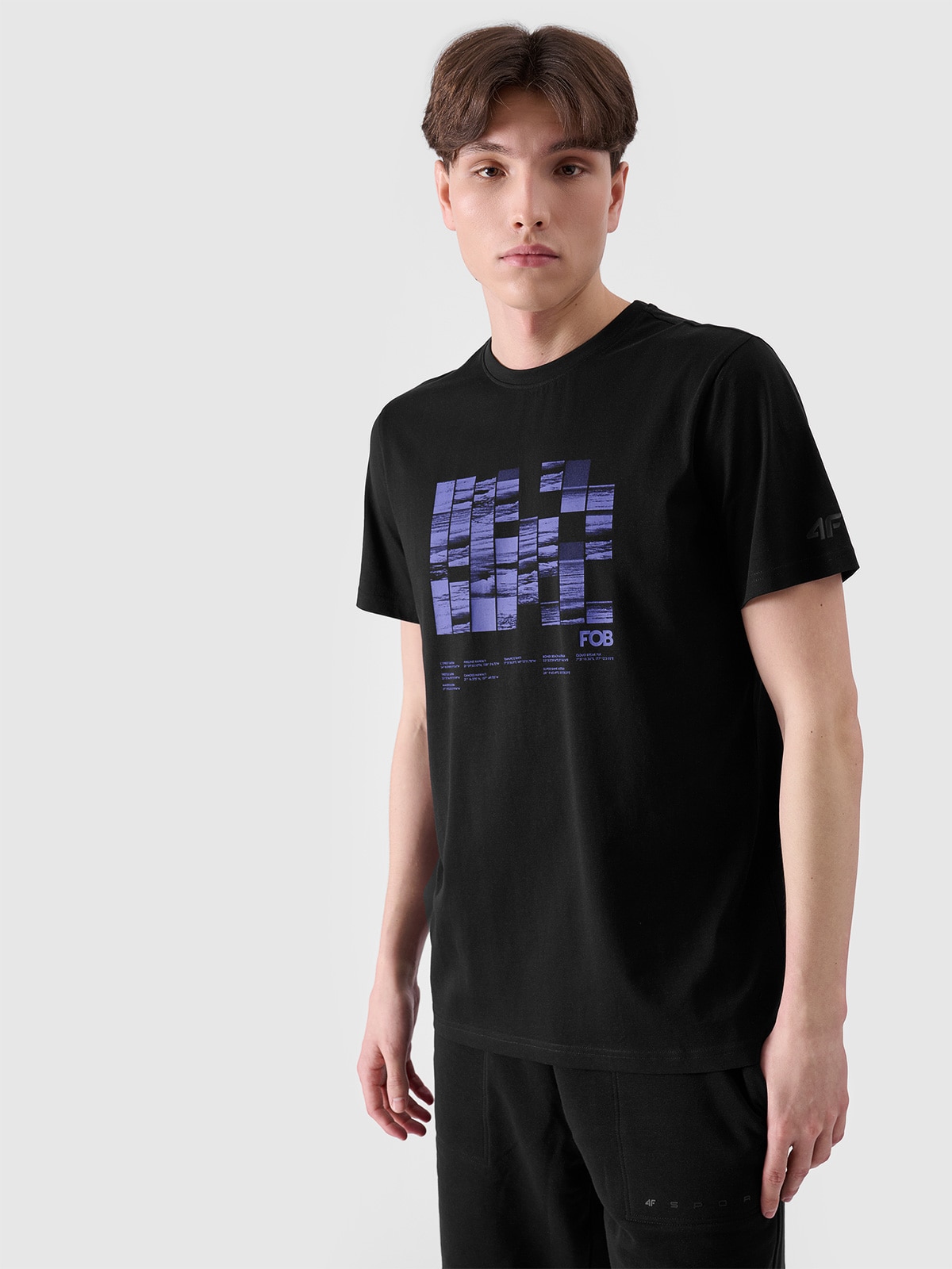 4F T-shirt regular z nadrukiem męski - czarny S