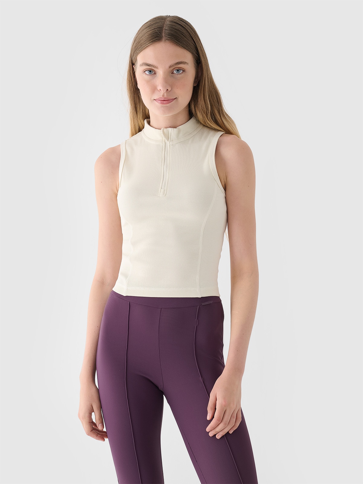 4F Top slim z prążkowanej dzianiny damski - biały XL