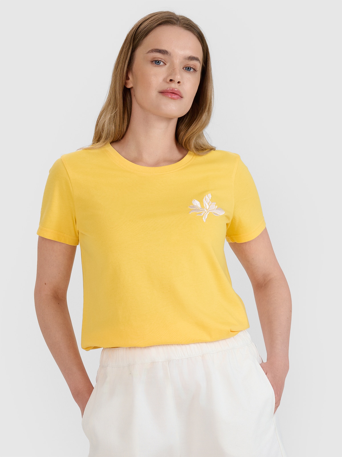 4F T-shirt regular z nadrukiem damski - żółty XL