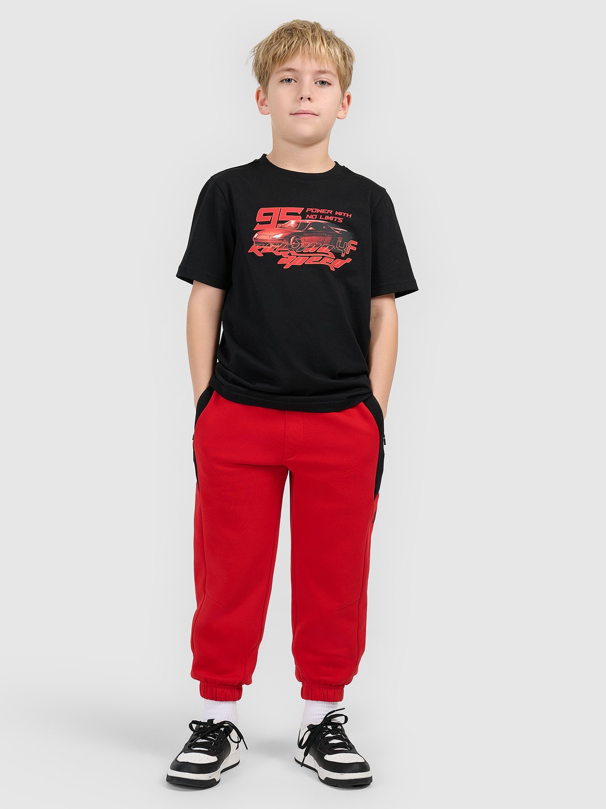 4F Spodnie dresowe joggery chłopięce - czerwone 158 (12-13 lat)