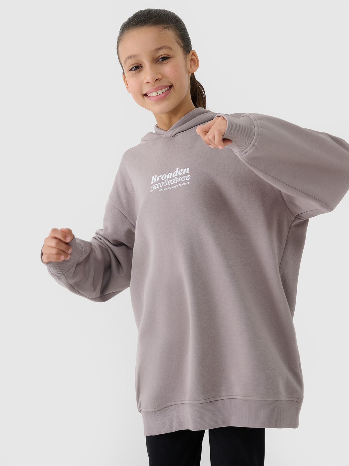 4F Bluza dresowa nierozpinana z kapturem dziewczęca - beżowa 122 (6-7 lat)