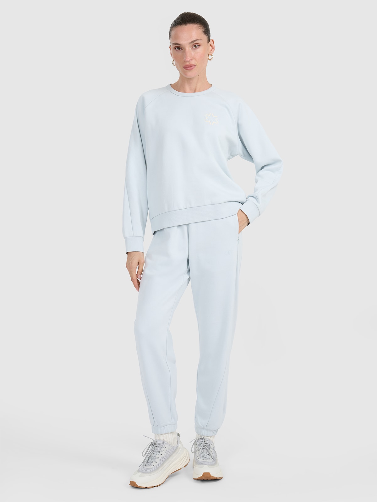 4F Spodnie dresowe joggery damskie - niebieskie XL