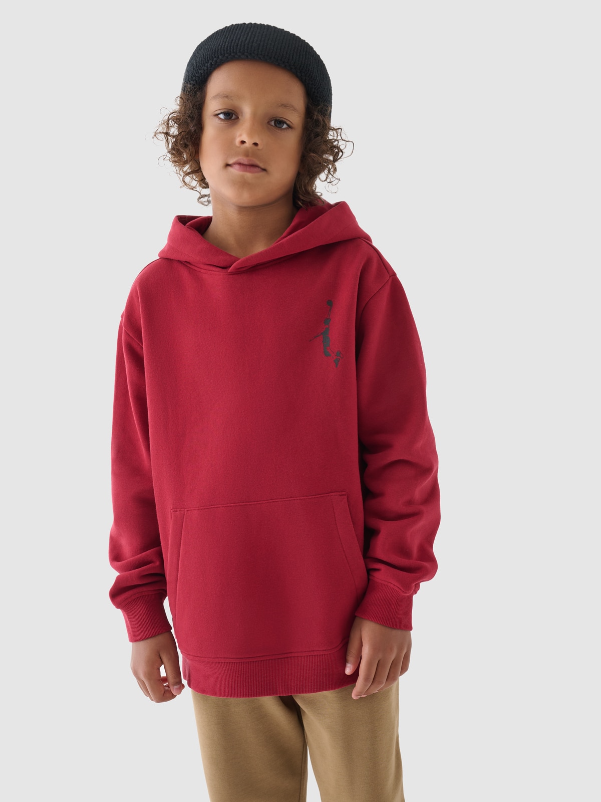 4F Bluza dresowa nierozpinana z kapturem chłopięca - czerwona 122 (6-7 lat)