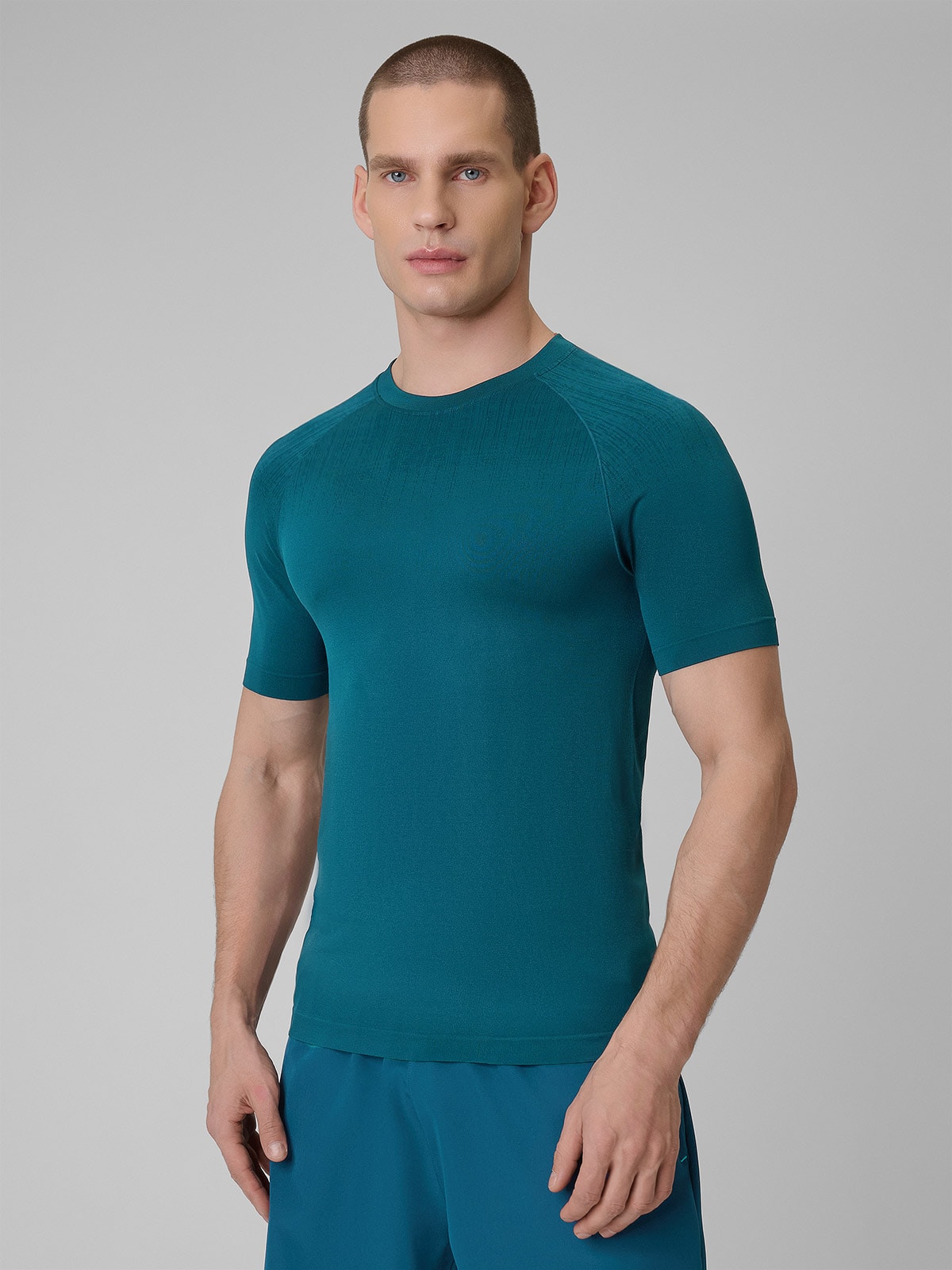 4F Koszulka treningowa slim bezszwowa męska - granatowa L/XL