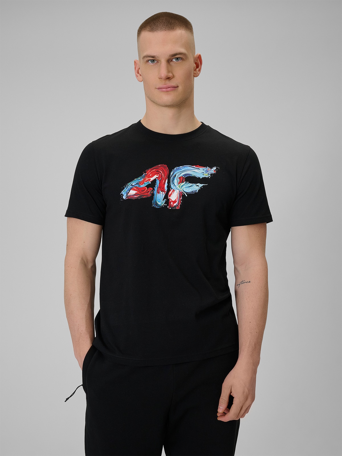 4F T-shirt regular z nadrukiem męski - czarny XXL