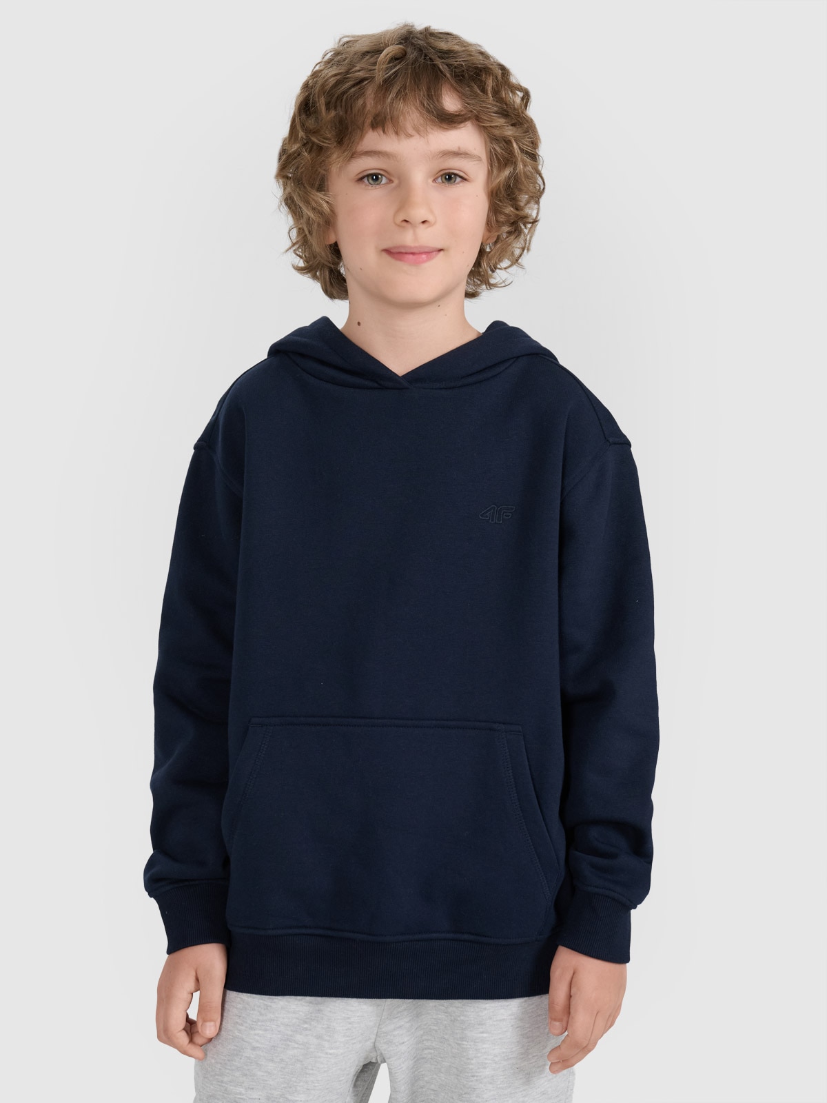 4F Bluza dresowa nierozpinana z kapturem chłopięca - granatowa 128 (7-8 lat)