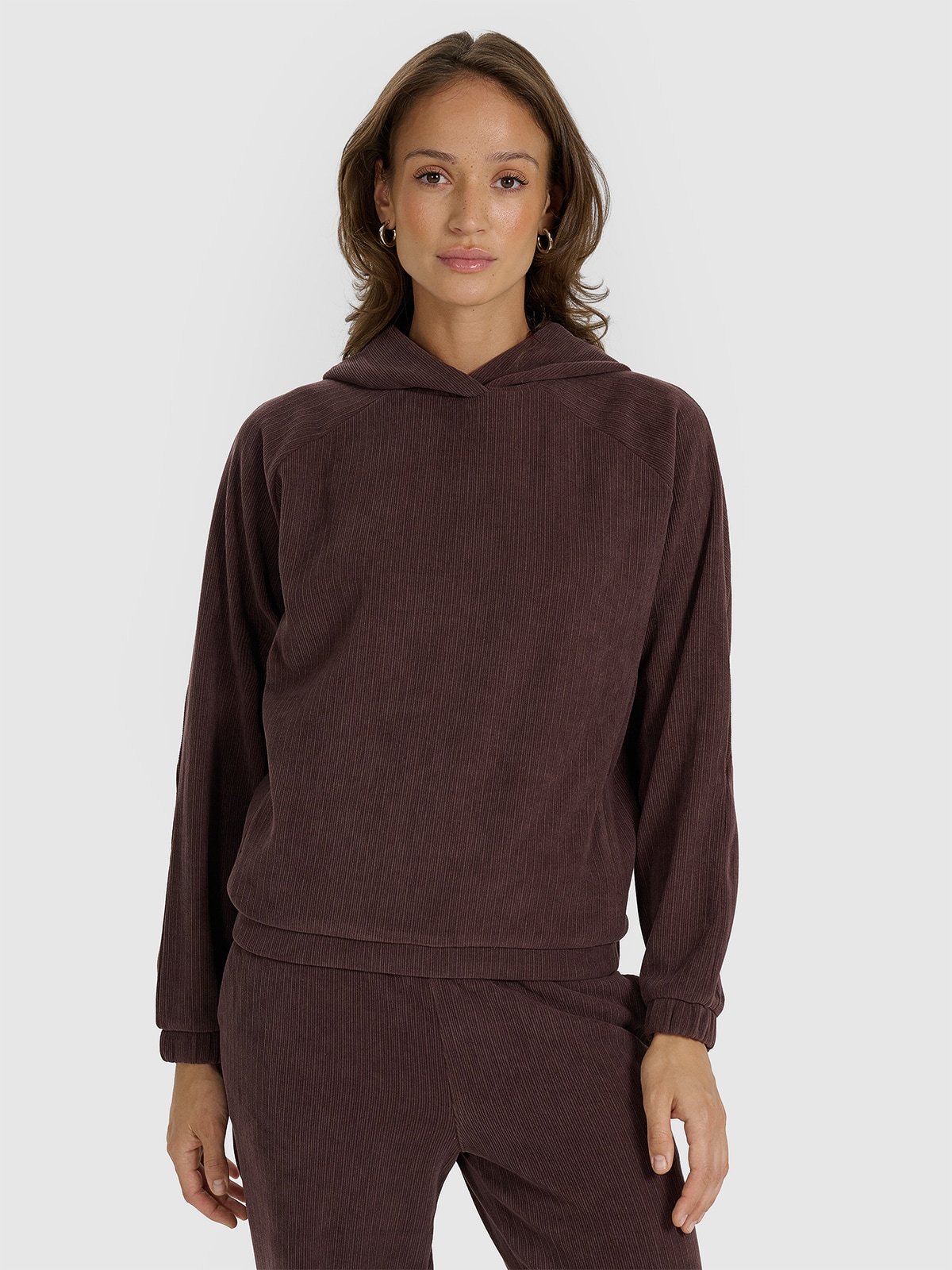 4F Bluza dresowa nierozpinana z kapturem damska - brązowa XL