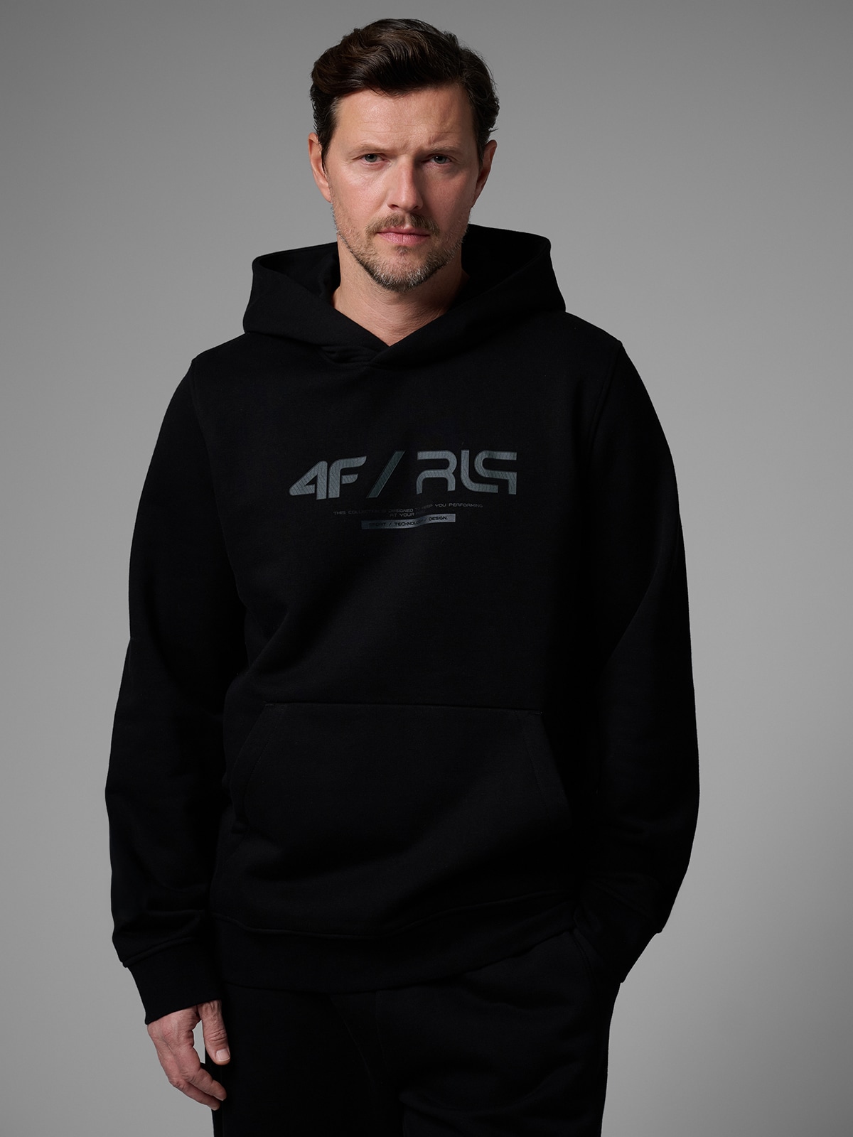 4F Bluza dresowa regular z kapturem męska 4F x Robert Lewandowski - czarna XXL