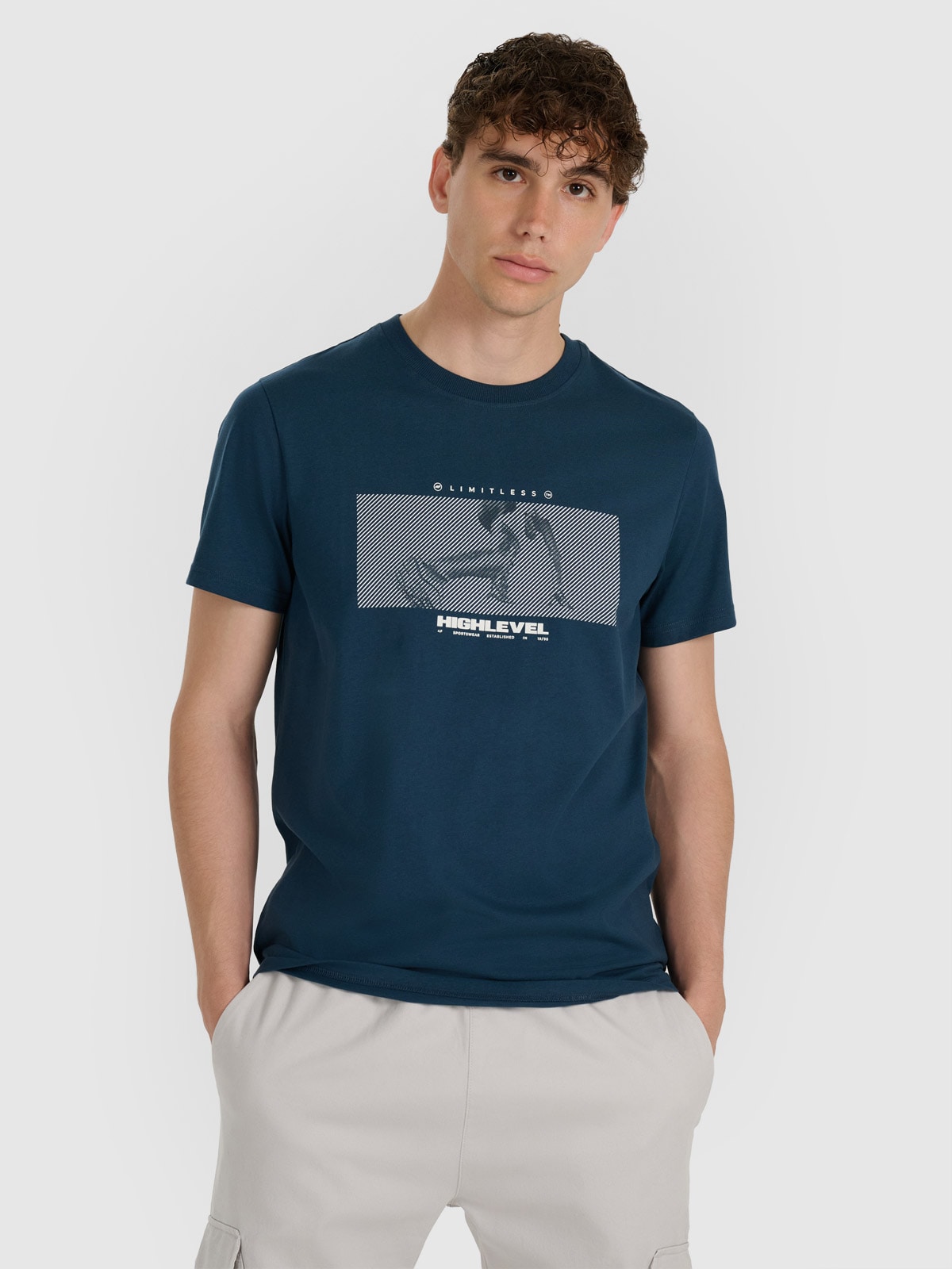 4F T-shirt regular z nadrukiem męski - granatowy XXL