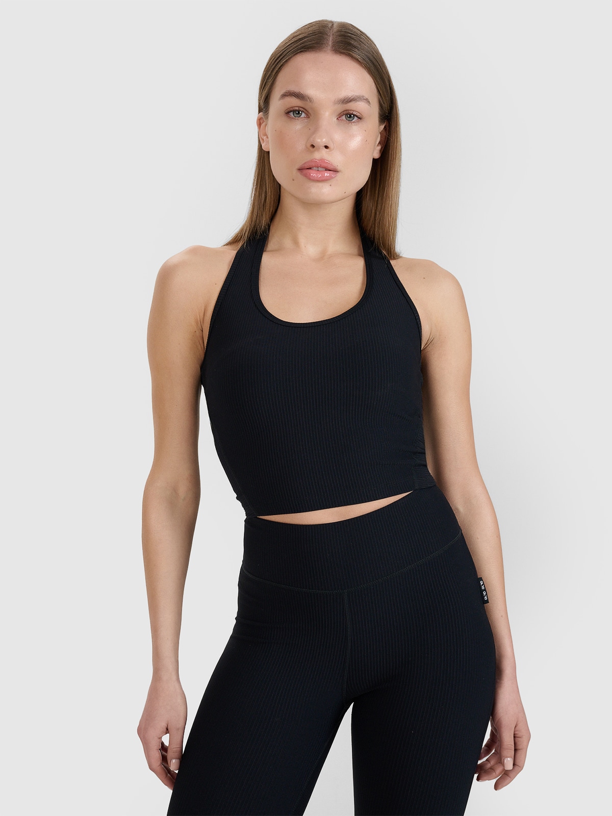 4F Crop top slim gładki damski 4F x Anna Lewandowska - czarny L