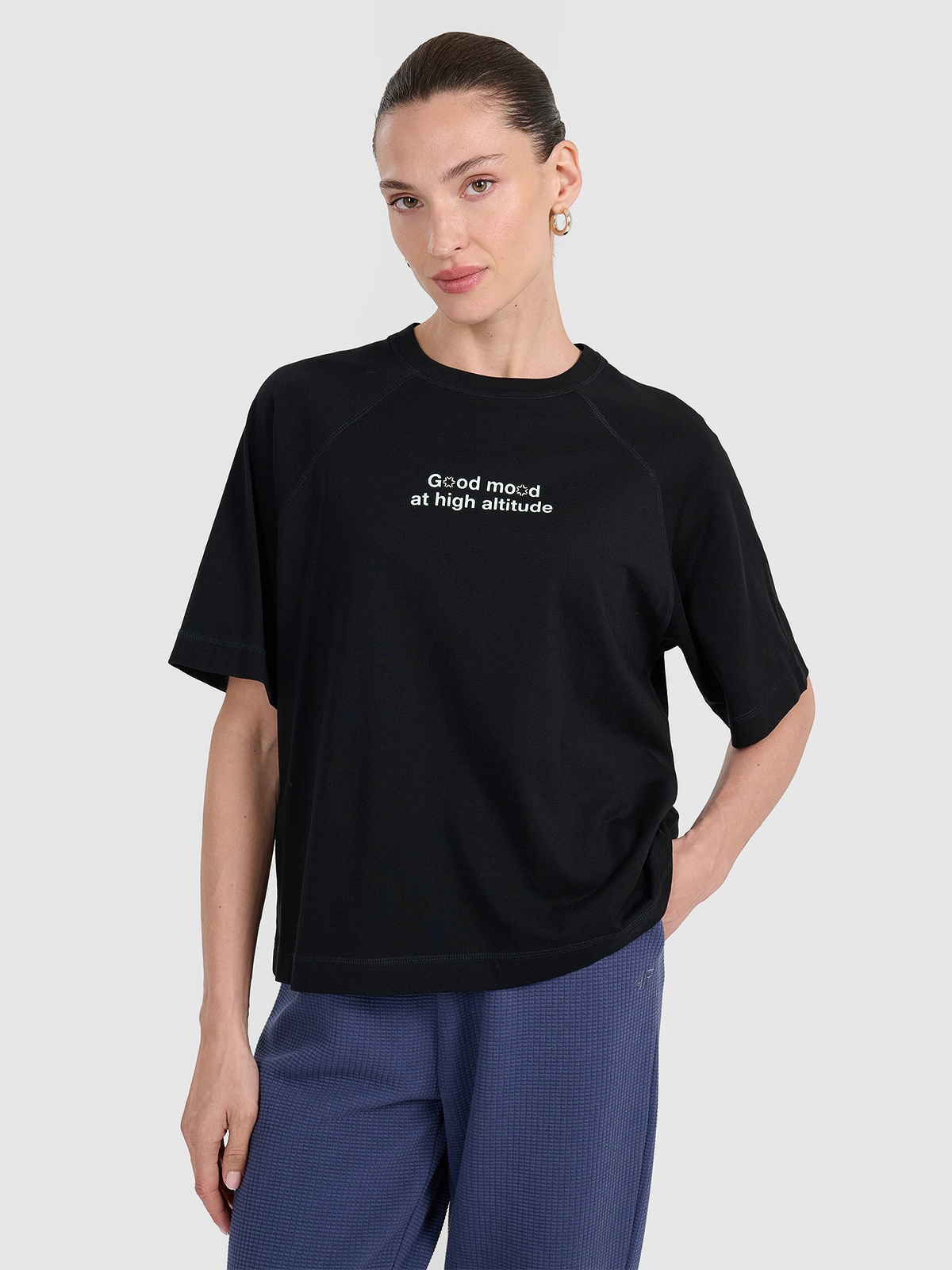 4F T-shirt oversize z nadrukiem damski - czarny M
