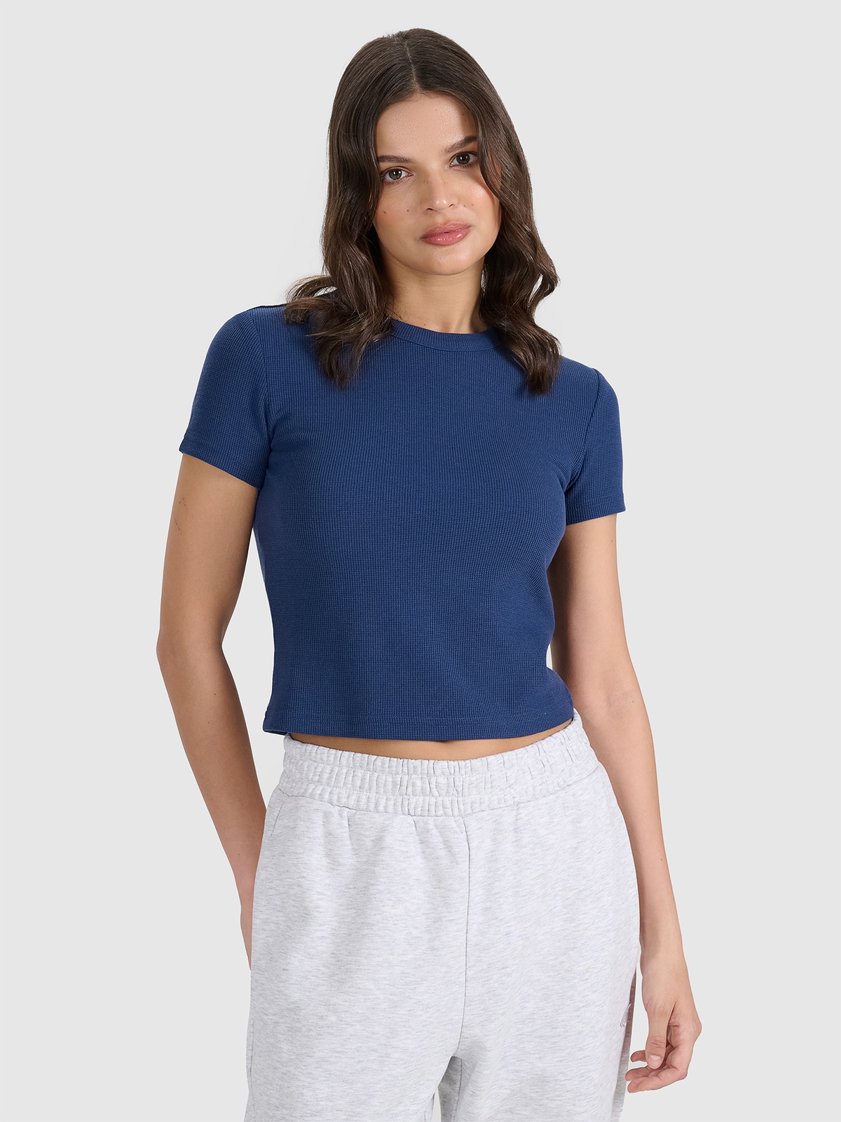 4F T-shirt slim z waflowej dzianiny damski - granatowy M