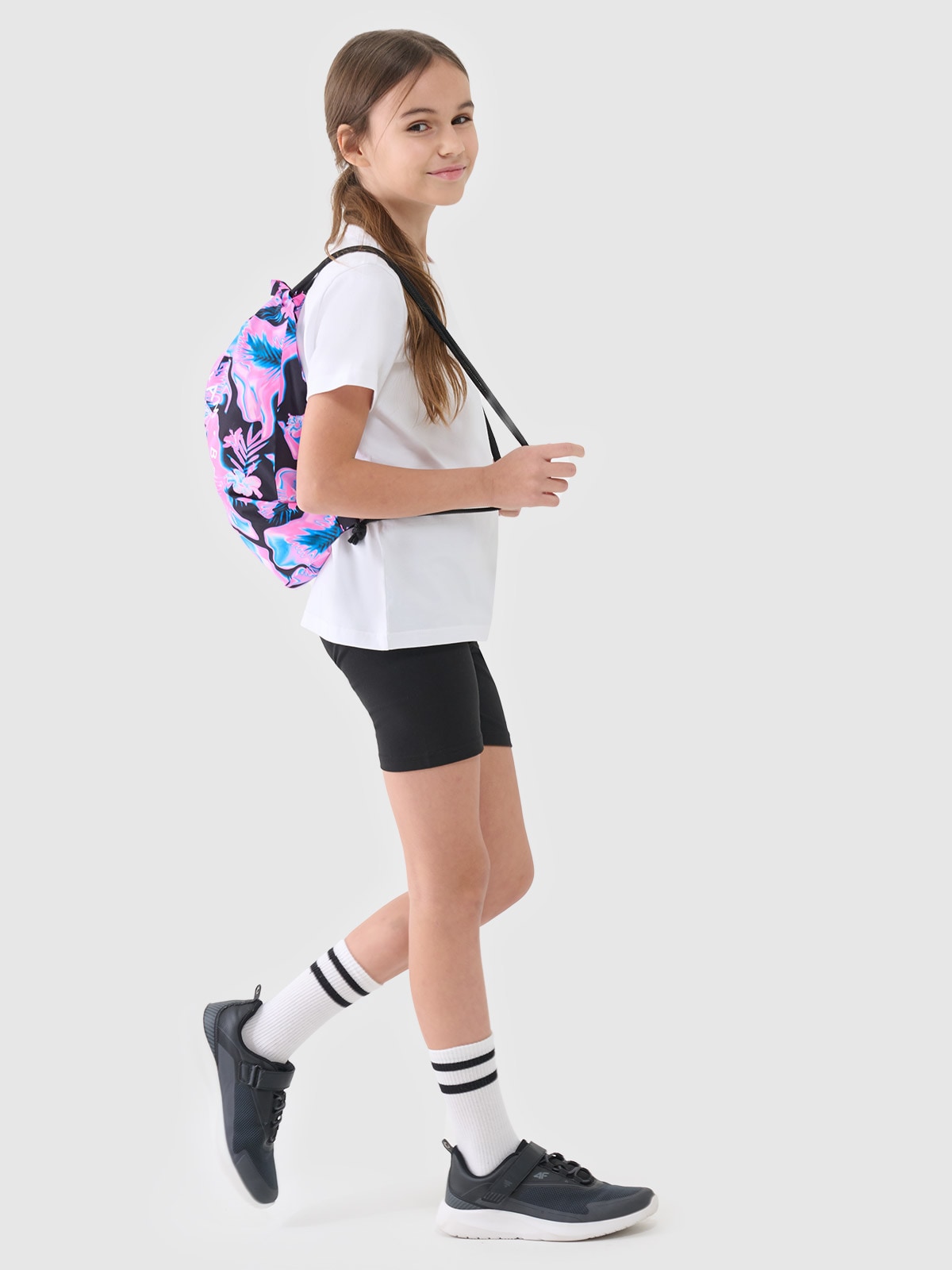 4F Komplet sportowy na WF (koszulka+spodenki+worek) dziewczęcy - czarny 158/164 (12-14 lat)