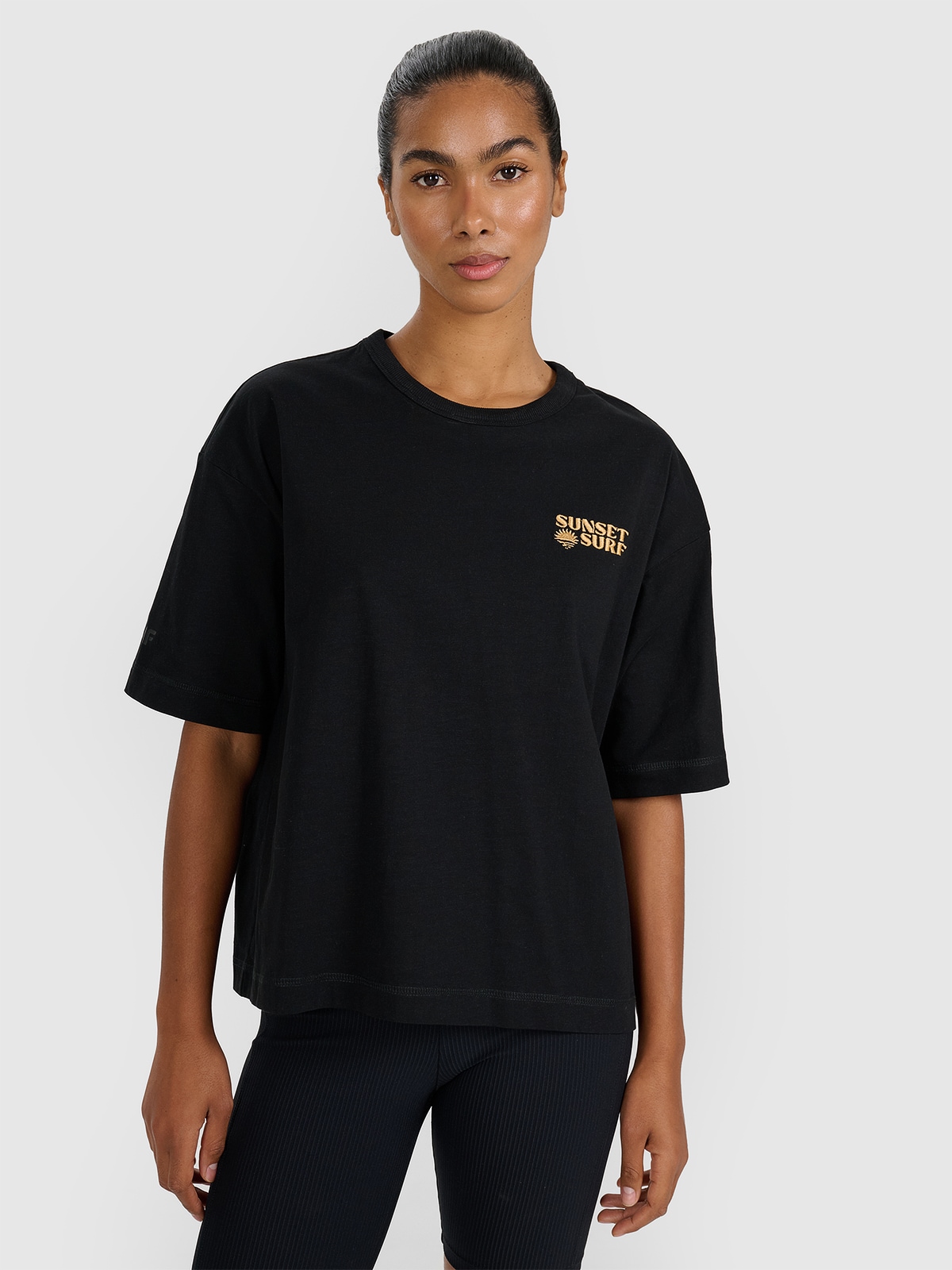 4F T-shirt oversize z nadrukiem damski - czarny XS