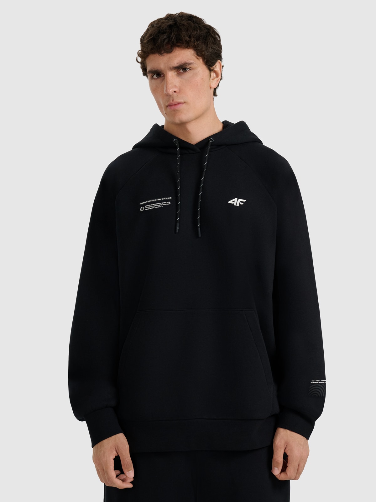 4F Bluza dresowa nierozpinana z kapturem męska - czarna XL