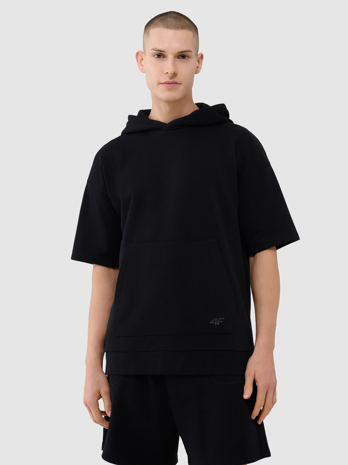 4F Bluza z krótkim rękawem z kapturem męska - czarna XL