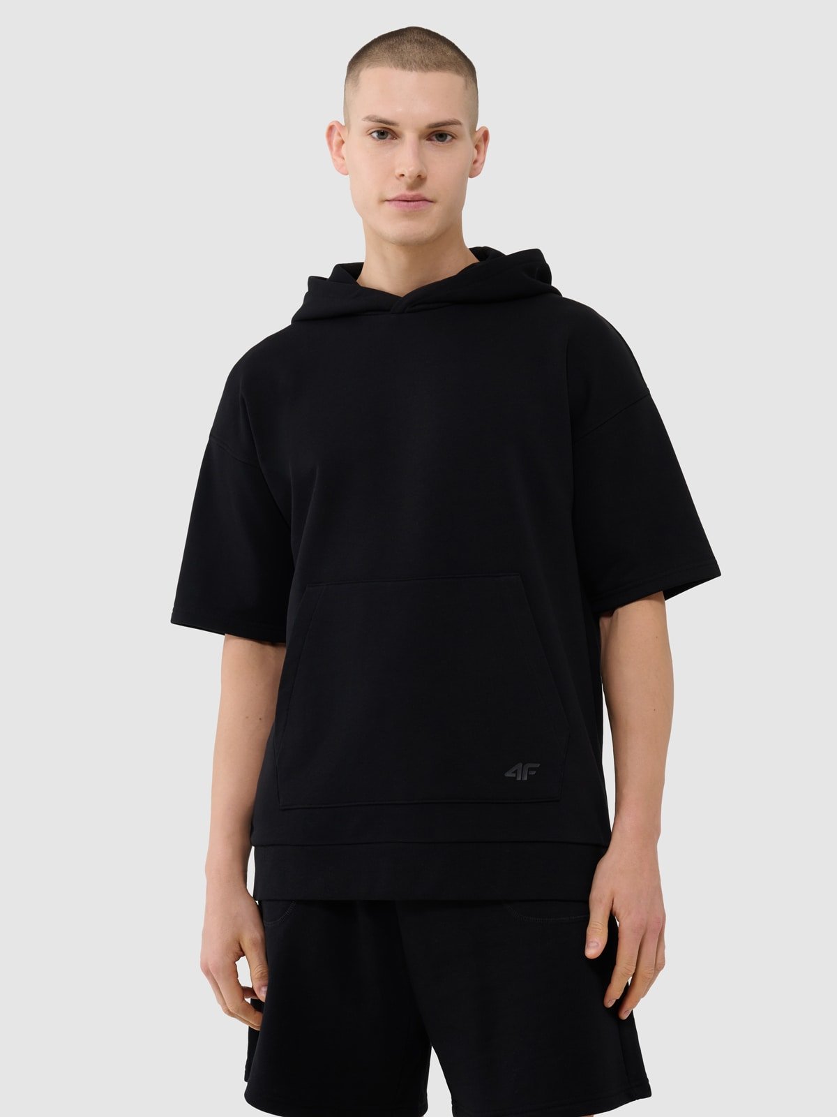 4F Bluza z krótkim rękawem z kapturem męska - czarna XL