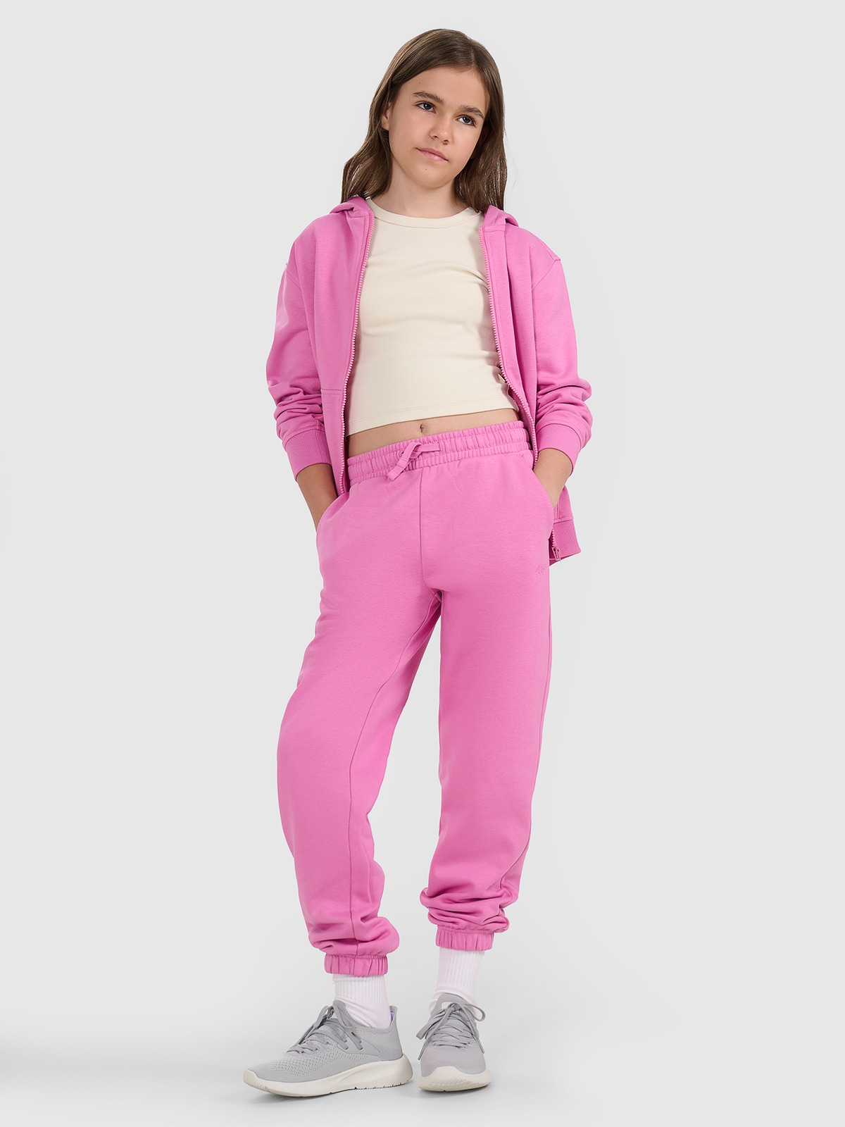 4F Spodnie dresowe joggery dziewczęce - różowe 122 (6-7 lat)
