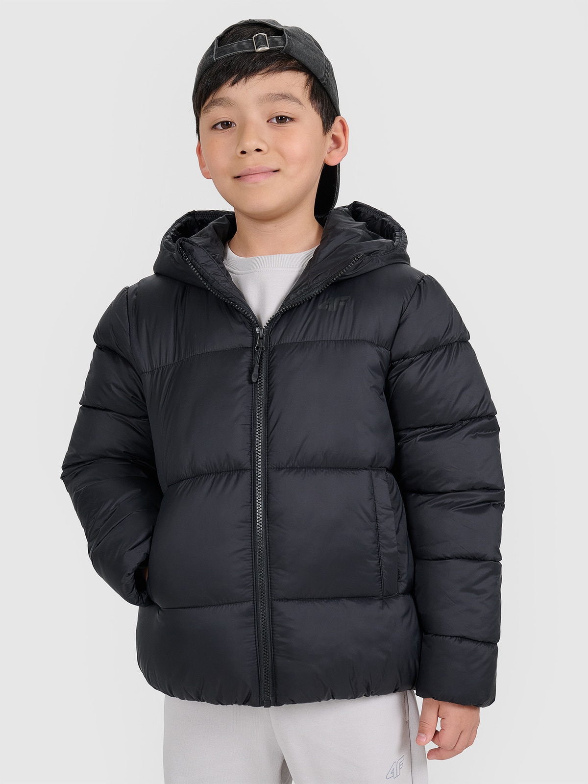4F Kurtka puchowa z wypełnieniem syntetycznym chłopięca - czarna 128 (7-8 lat)