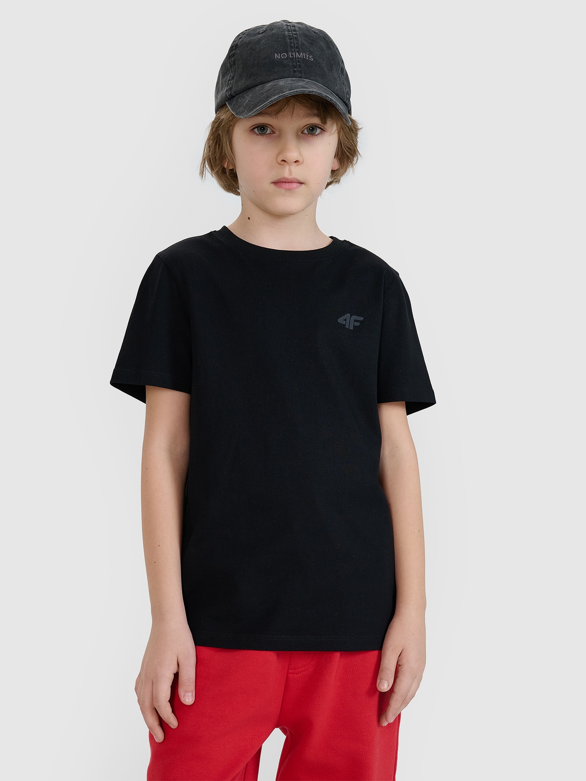4F T-shirt regular gładki chłopięcy - czarny 146 (10-11 lat)