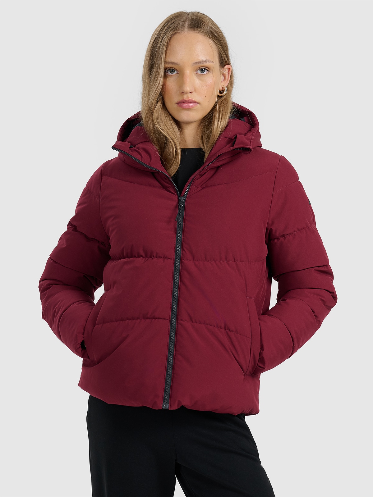 4F Kurtka puchowa z wypełnieniem syntetycznym damska - czerwona S
